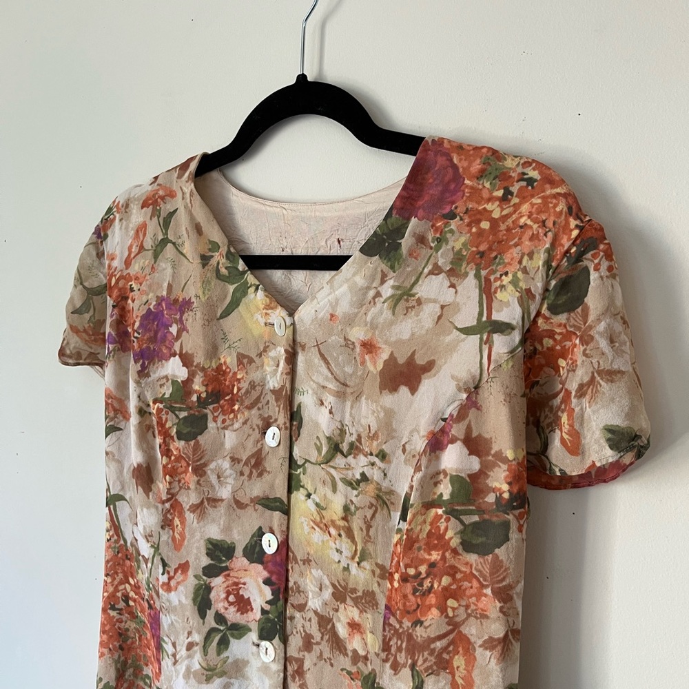 *SOLD* Vintage floral print button down dress with a tie in the back